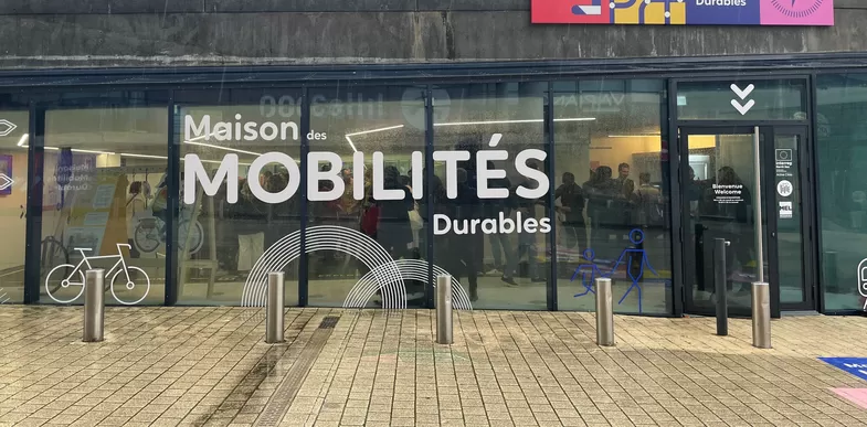 Lille a ouvert sa maison des mobilités durables place François-Mitterrand