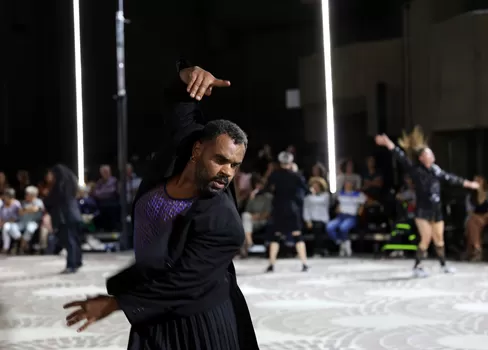 Mi-décembre, Boris Charmatz fait danser sa troupe à l'Opéra de Lille