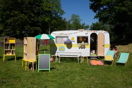 Samedi, la caravane Ornicar commence sa tournée estivale place du Théâtre à Lille