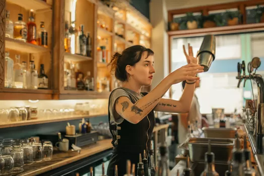 À la CMA de Lille, vous pouvez vous former en alternance au métier de barman et barmaid