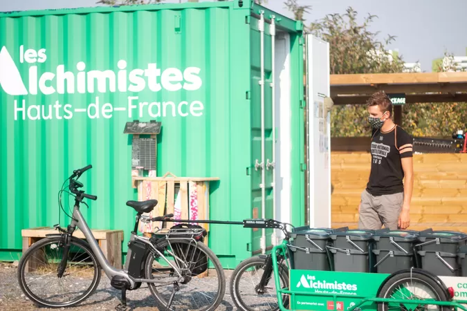 Les Alchimistes vous guident sur le compost avec des visites gratos à Saint-So