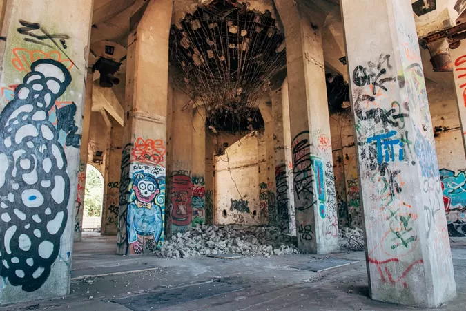 Les Grands Moulins de Paris sont passés devant l'objectif du photographe Rémi Fosse