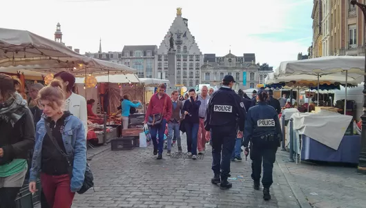 Braderie strictement réservée « aux Lillois » :  le marché noir est ouvert