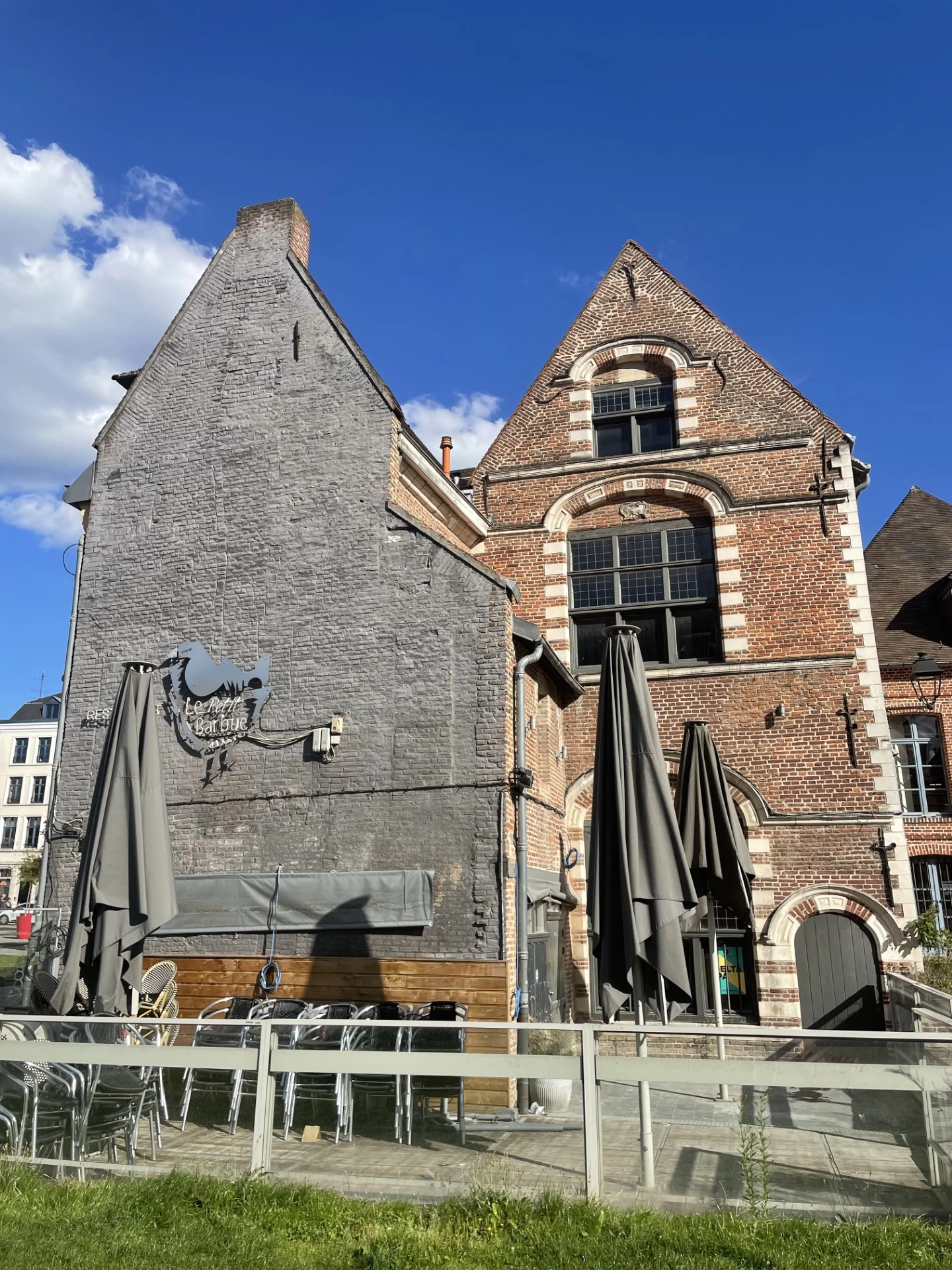 Le nouveau lieu remplacera le Petit Barbue d'Anvers qui se trouve avenue du Peuple Belge.