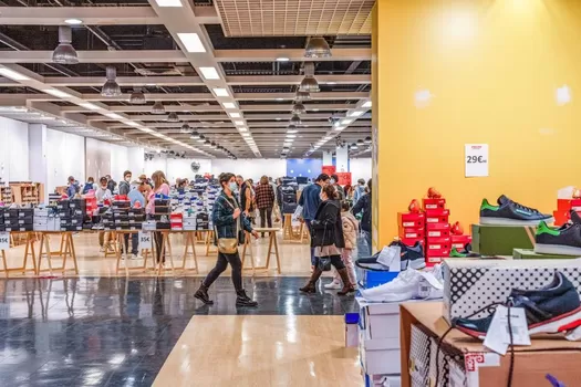 Un grand pop up de baskets et de fringues de marques arrive à l'Usine de Roubaix