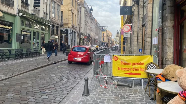 On peut de nouveau rouler rue de la Monnaie