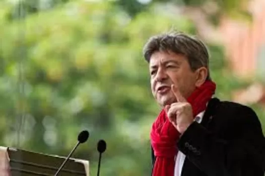 Jean-Luc Mélenchon paie sa tournée des popotes à Lille, ce mardi