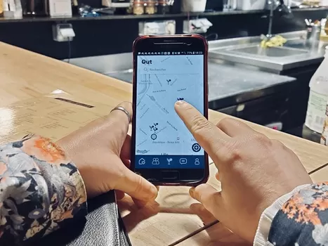 OUT, la nouvelle appli lilloise qui vous évite l'attente au comptoir dans les bars