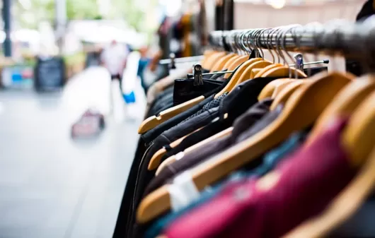 Ce jeudi, c'est vide-dressing et friperie à petits prix à Cité Scientifique