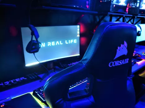 Gamers lillois, échauffez-vous : l'e-sport bar In Real Life va ouvrir rue Solfé