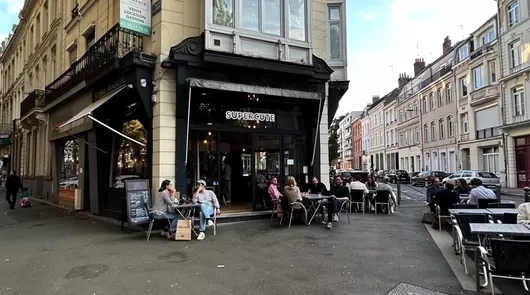 Supercute, à la fois cantine de copains et nouveau QG des gens du quartier 