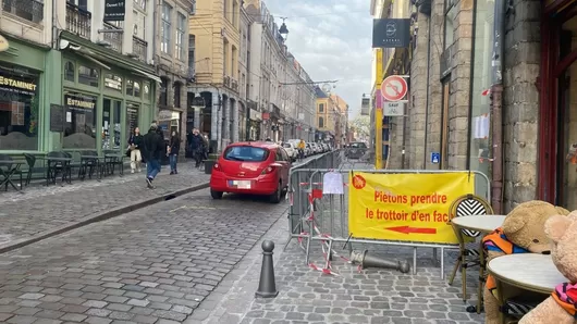 On peut de nouveau rouler rue de la Monnaie