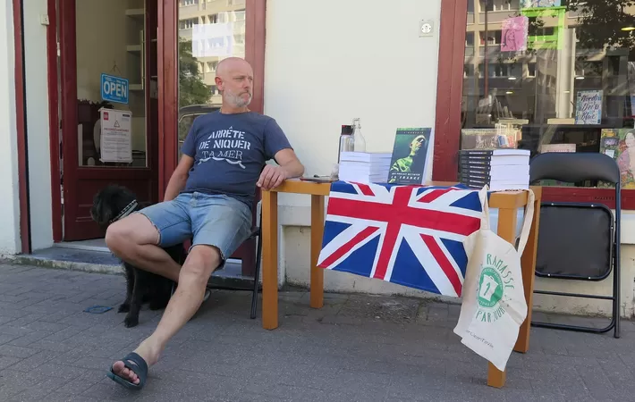 Edmund Platt, A.K.A. l'Escargot anglais, était de passage à Lille pour la sortie de son livre