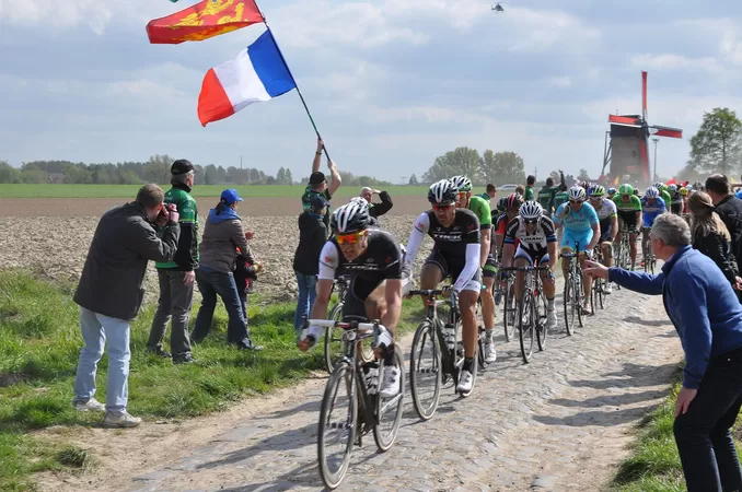 Le Paris-Roubaix est reporté au 25 octobre