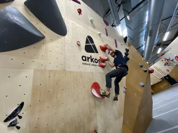 C'est week-end découverte à la salle de bloc lilloise d'Arkose