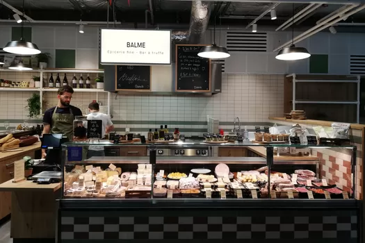 Balme est arrivée avec ses plats à la truffe aux Halles de la Maillerie