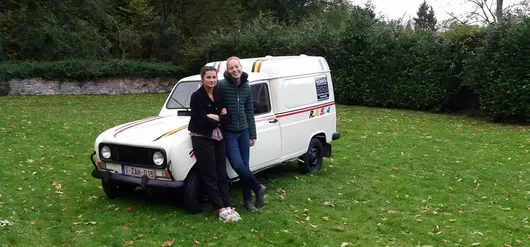 Une Belge et une Française rentrent dans une 4L... Et filent au Maroc pour le 4L Trophy