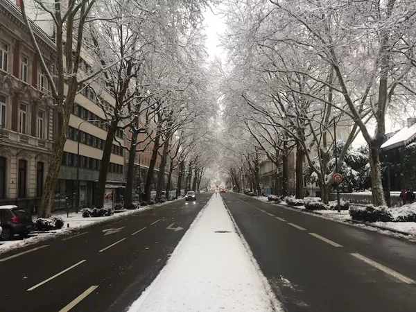 #Neige Après une matinée sans bus, le service reprend progressivement