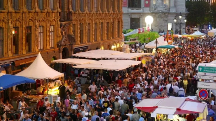 Il reste des places pour la Braderie de Lille, et la ville les distribue ce vendredi