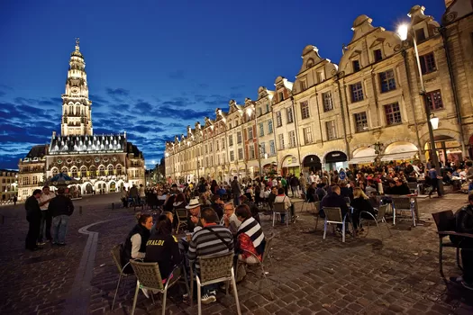 Dans le Pas-de-Calais, les bars vont aussi devoir fermer à 22 heures dès ce week-end