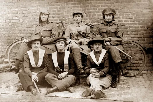 À Notre-Dame-de-Lorette, les photos de Mina exposent les hommes et les femmes de 14-18