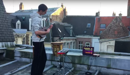 Confiné, Oscar Descamps joue des percus polynésiennes sur les toits de Lille