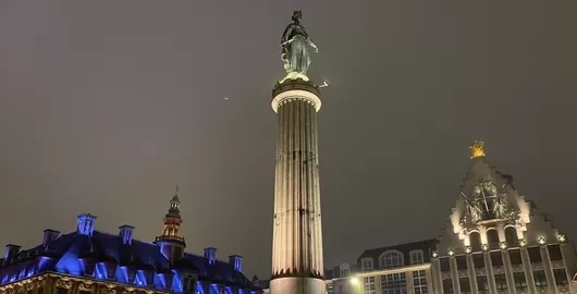 La Grand-Place a dévoilé son nouvel habit de lumière