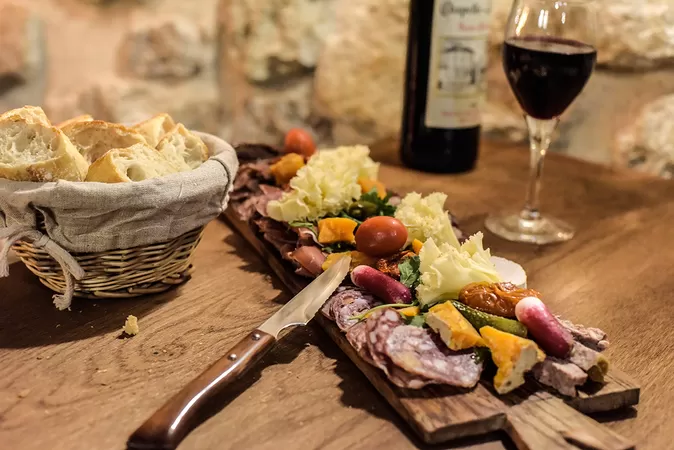 Le 17.45, le futur repaire de la (grosse) planche apéro du Vieux-Lille