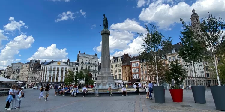 Après une série de dégradations, la fontaine de la Grand-Place est mise à l'arrêt