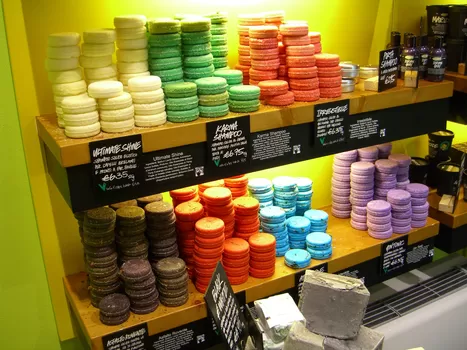 Lush déménage rue de Béthune dans plus grand