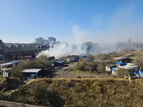 Un incendie s'est déclaré ce lundi matin à la friche Saint-Sauveur