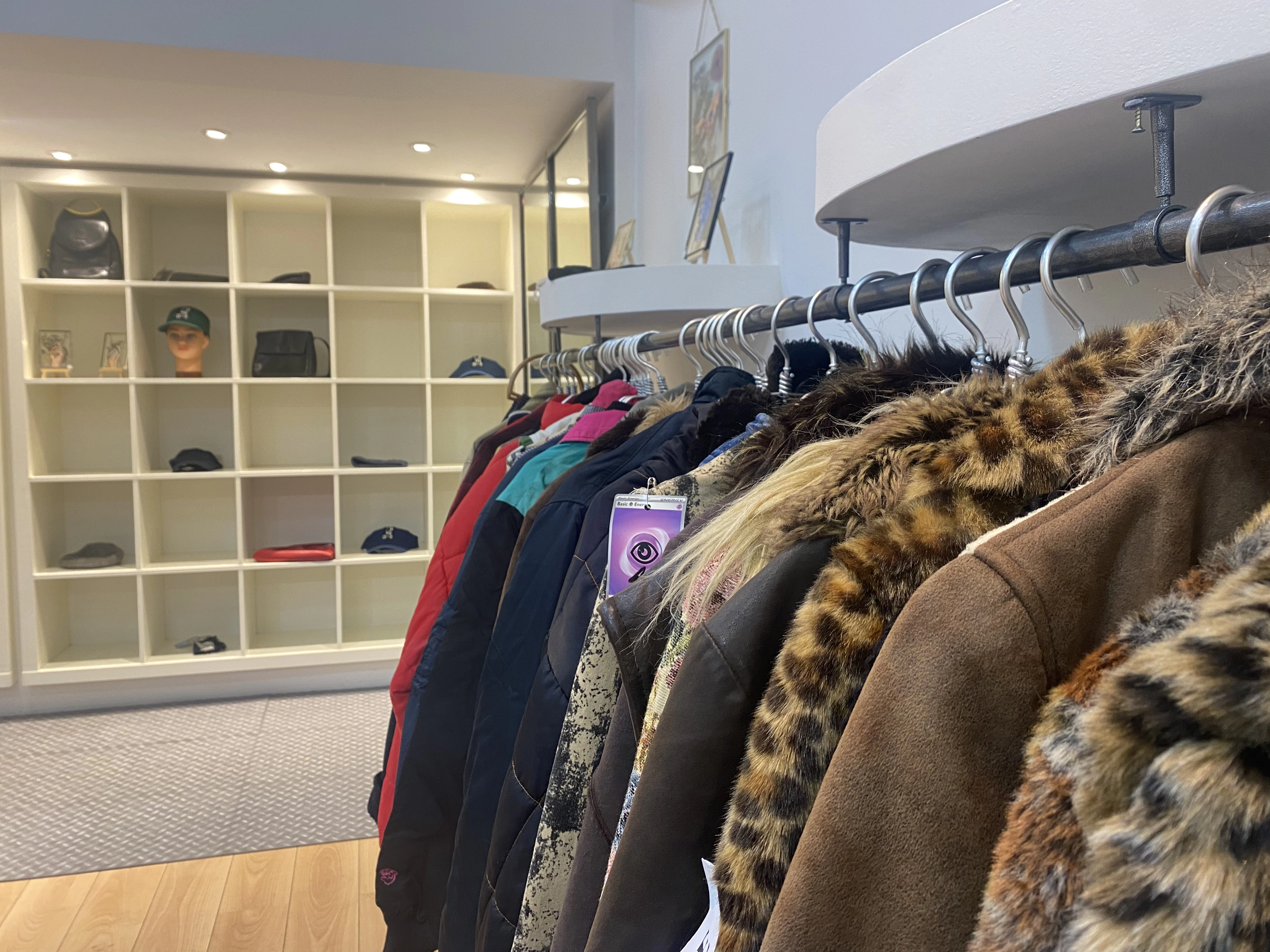 Au niveau des prix, ça peut aller de 5€ pour les plus petites pièces, jusqu’à un peu plus de 300€ pour les pièces de luxe. 