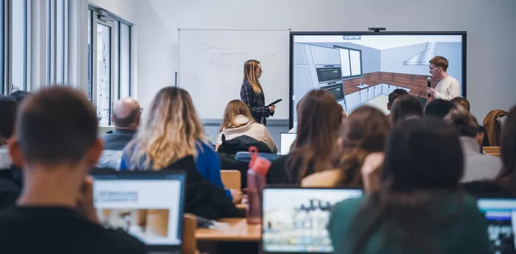 À Lille, Efficom forme aux enjeux professionnels en business, design, informatique et RH