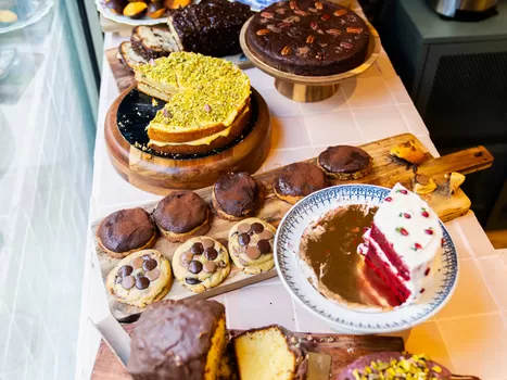 Le café Mimosa ouvre à Wazemmes avec plein de pâtisseries gourmandes 