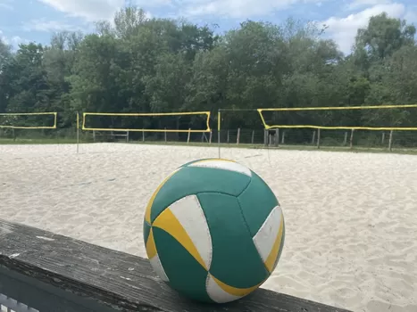 Les terrains de beach volley du Lac du Héron sont rouverts pour la saison