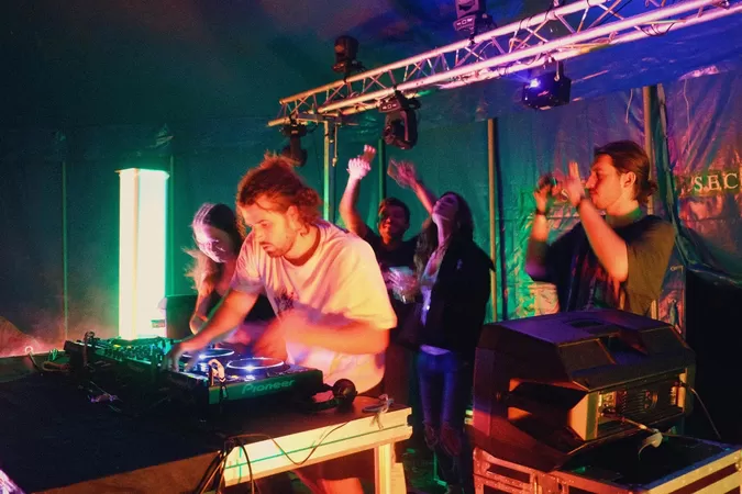 Vent Bar Bars, le before du festival des Vents Contraires revient à Lille les 6, 7 et 8 juin