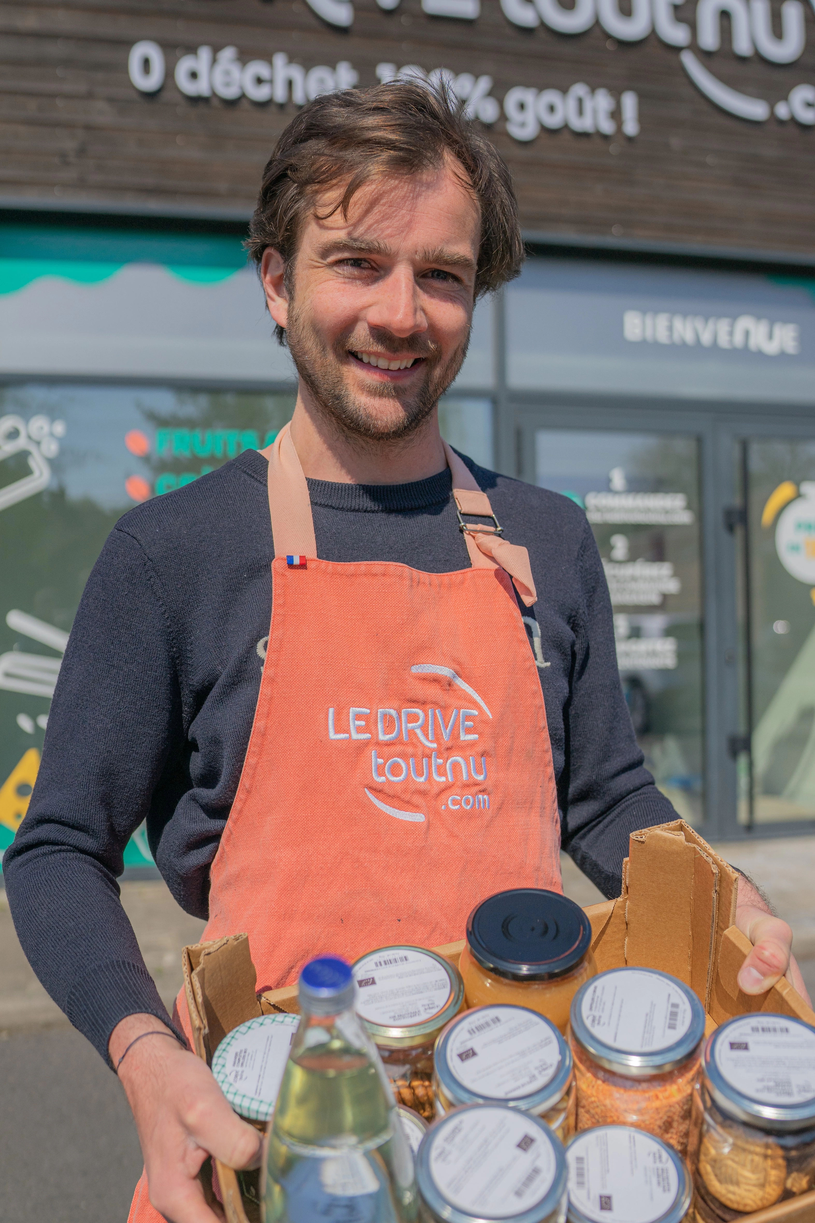 Maxence Lefort, le gérant des Drive Tout Nu de la métropole lilloise @Clément HERY – Ville de Marquette-lez-Lille.