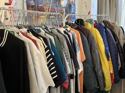 Une grande vente de fringues neuves et de seconde main à prix mini est organisée ce week-end à Garage