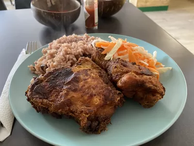 Backyard Kitchen, le premier restaurant jamaïcain de Lille a ouvert dans le centre