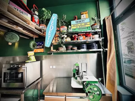Début juillet, le bar à manger Qu'est-ce que tu mijotes va ouvrir dans le Vieux-Lille