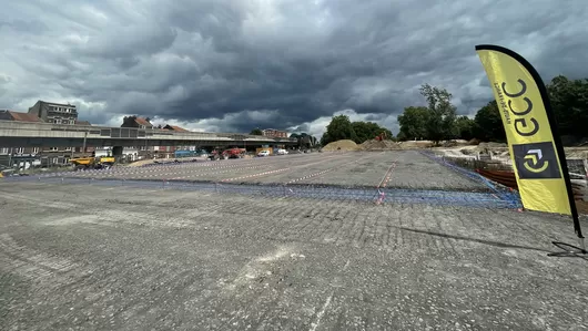 La piscine de porte d'Arras ouvrira finalement au printemps 2026