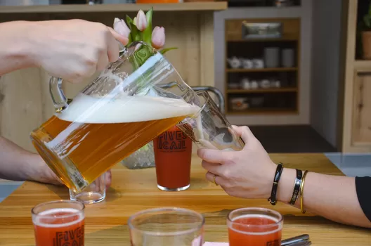 Fives Cail fête ses 1 an avec du rock, des pintes à 5€, et des visites gratos de la brasserie