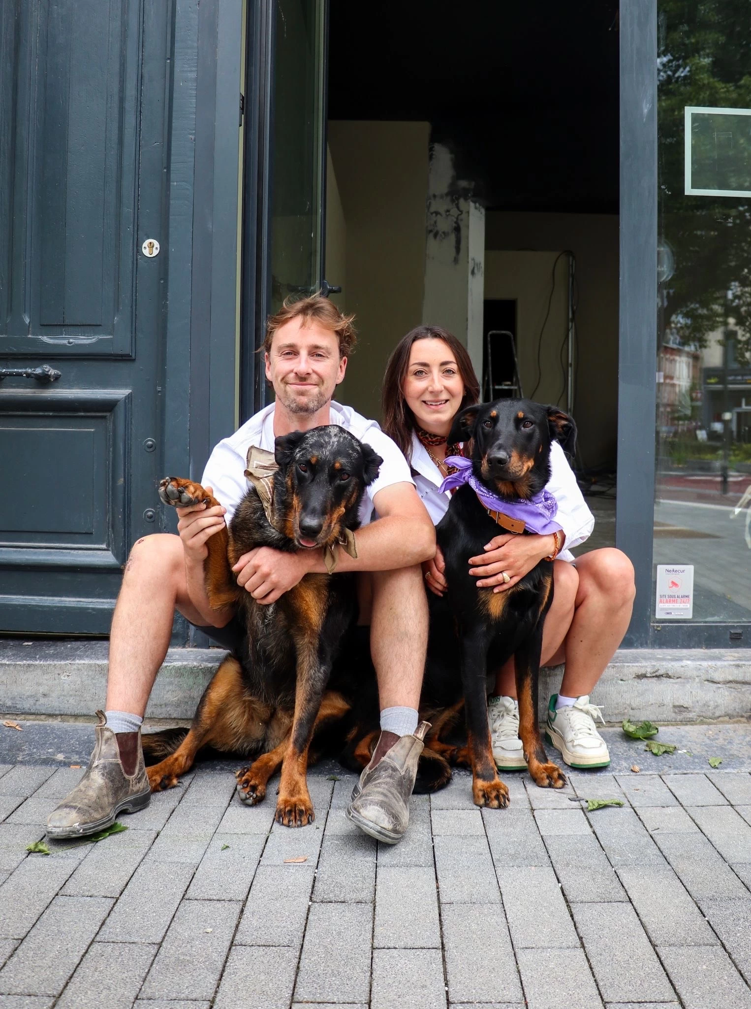 Nini à gauche (avec Thomas) et Huguette à droite (avec Léa).