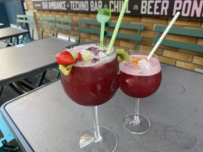 Un nouveau bar rue Masséna où les clients créent l'ambiance : bienvenue à Omega x Hyde