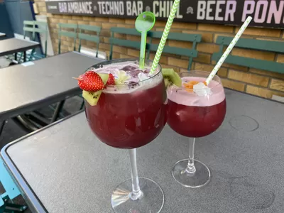 Un nouveau bar rue Masséna où les clients créent l'ambiance : bienvenue à Omega x Hyde