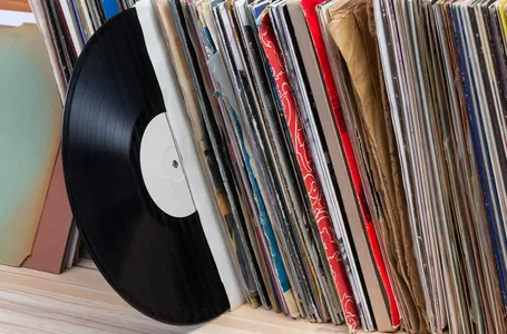 Tout l'été, des ventes de vinyles à petits prix sont organisées à Lille