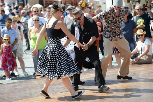 Concerts gratuits, looks pin-up et voitures vintage : le festival Béthune Rétro revient fin août