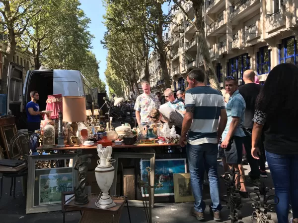 Braderie de Lille : notre guide de survie pour chineurs et bradeux accomplis