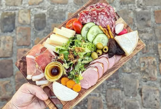 À la fin de l'année, on pourra savourer des snacks du terroir chez Bectons! dans le Vieux-Lille